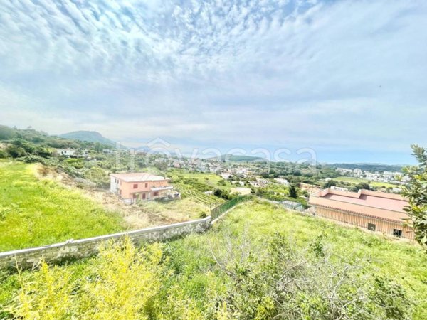 casa indipendente in vendita a Pozzuoli