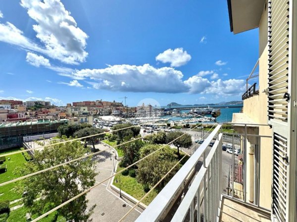 appartamento in vendita a Pozzuoli