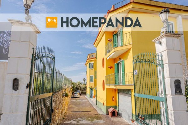 casa indipendente in vendita a Pozzuoli