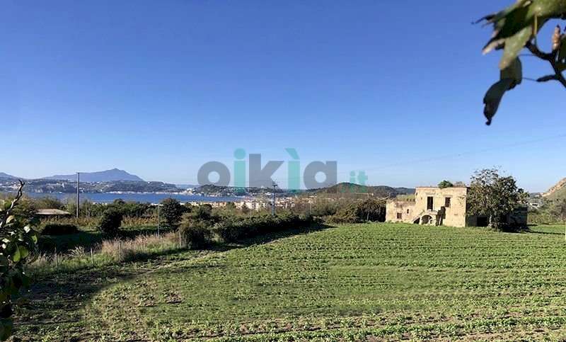 casa indipendente in vendita a Pozzuoli