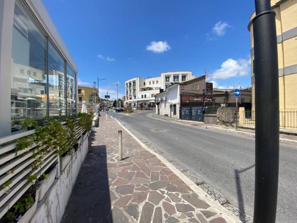 appartamento in vendita a Pozzuoli in zona Arco Felice