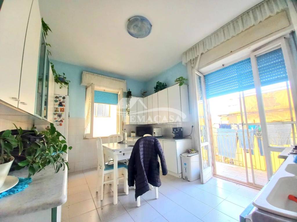 appartamento in vendita a Pozzuoli in zona Solfatara