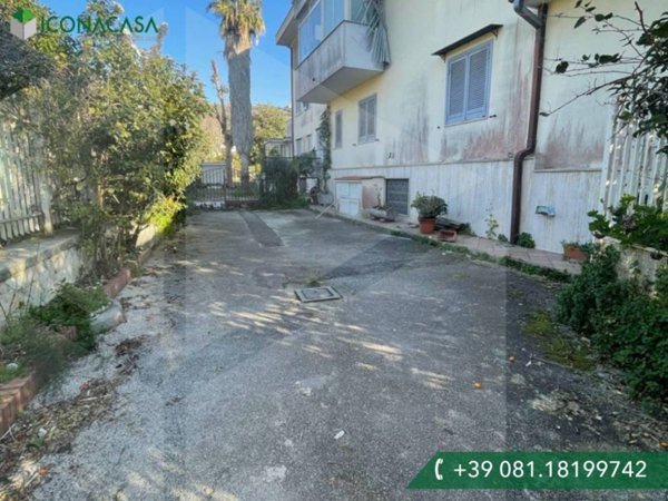 appartamento in vendita a Pozzuoli in zona Monterusciello