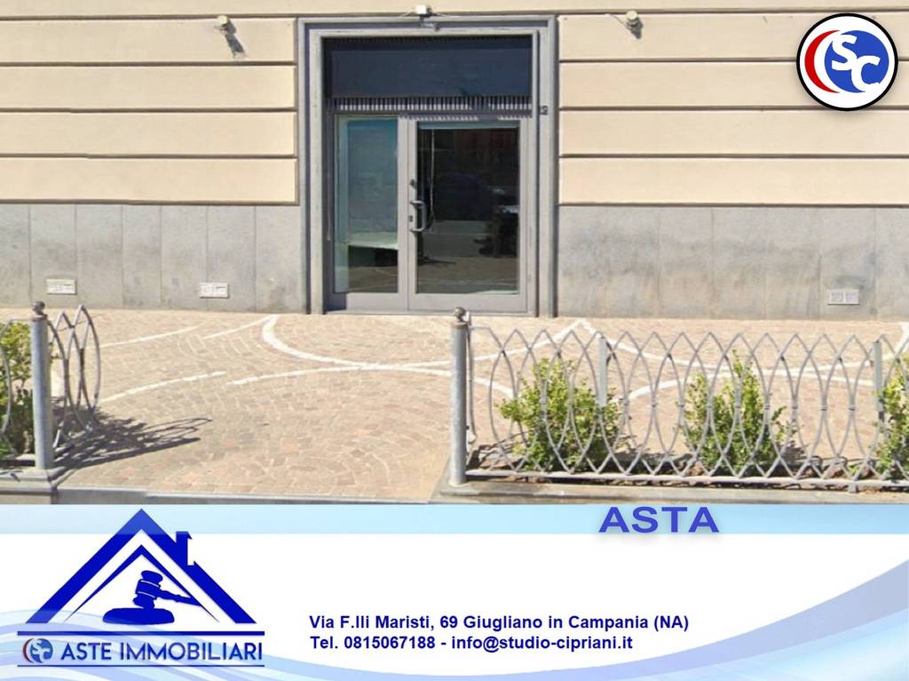 negozio in vendita a Pozzuoli