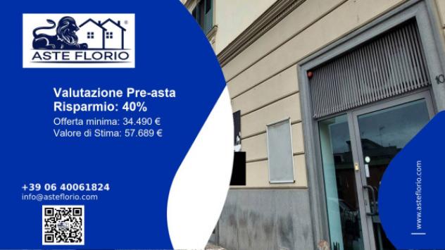 negozio in vendita a Pozzuoli