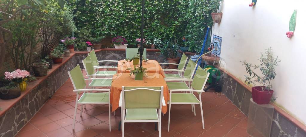 casa indipendente in vendita a Pozzuoli