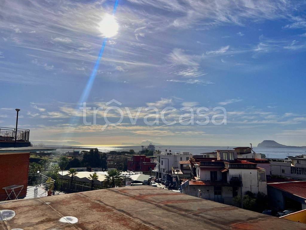 appartamento in vendita a Pozzuoli in zona Arco Felice