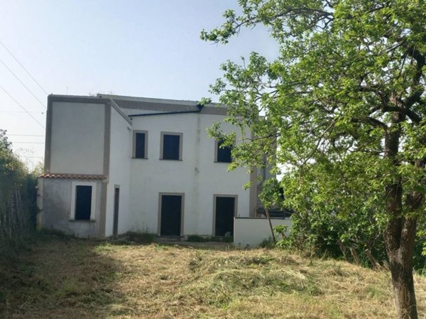 casa indipendente in vendita a Pozzuoli