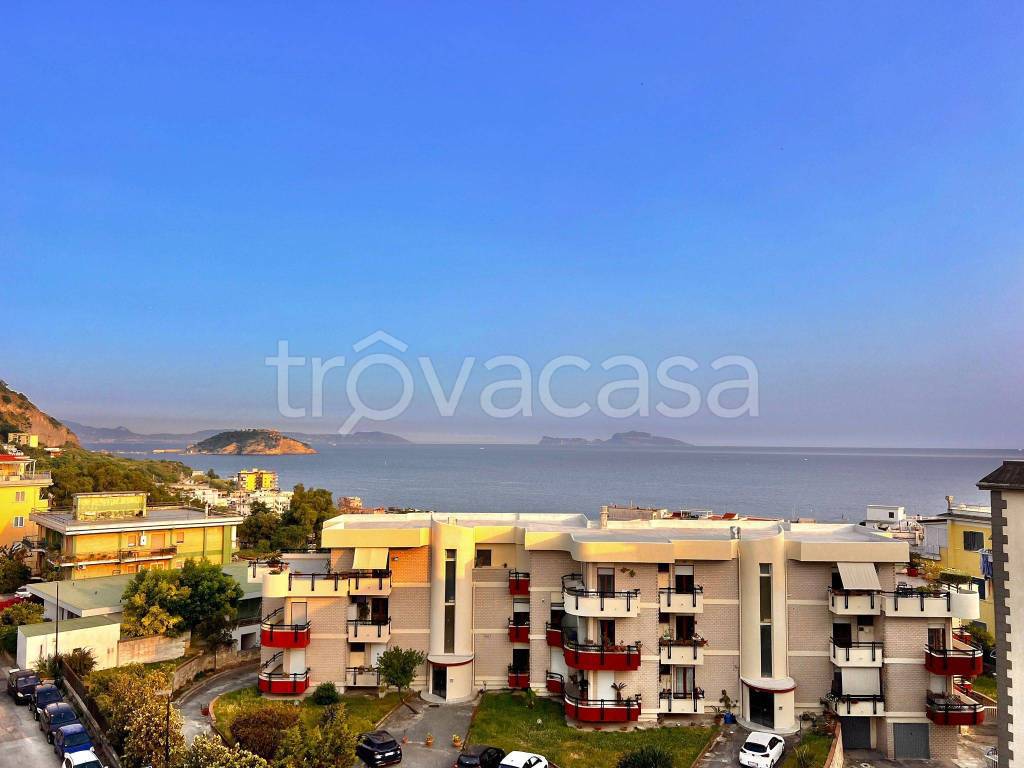 appartamento in vendita a Pozzuoli