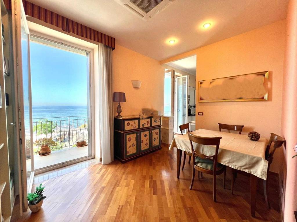appartamento in vendita a Pozzuoli