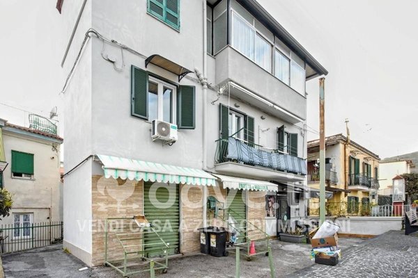 appartamento in vendita a Pozzuoli in zona Solfatara