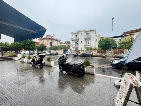 terreno edificabile in vendita a Pozzuoli in zona Arco Felice