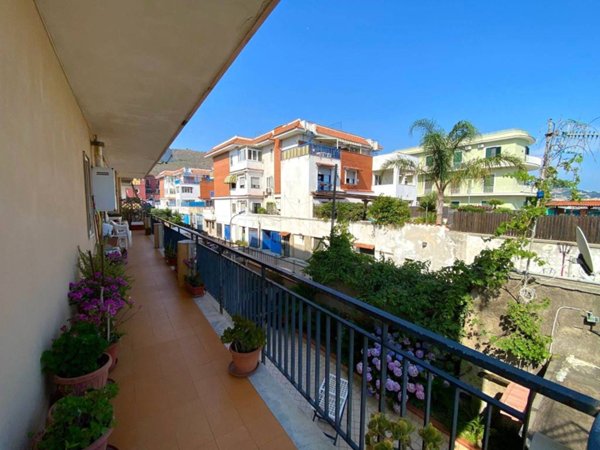 appartamento in vendita a Pozzuoli in zona Arco Felice