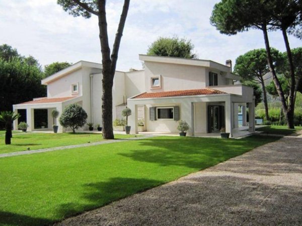 casa indipendente in vendita a Pozzuoli