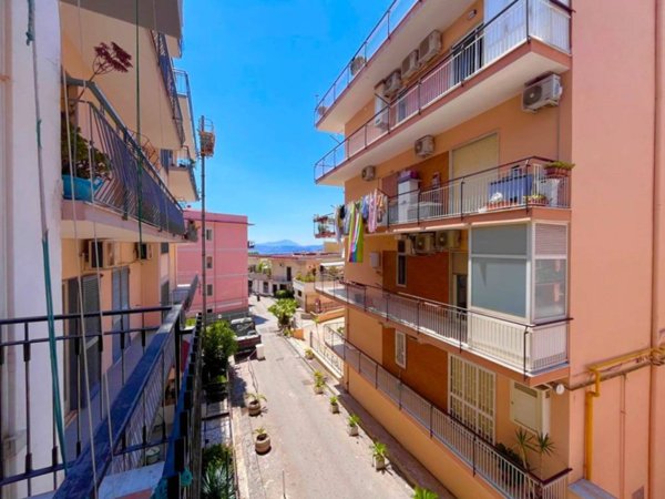 appartamento in vendita a Pozzuoli in zona Solfatara