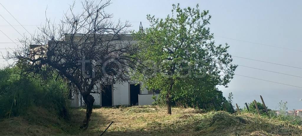 casa indipendente in vendita a Pozzuoli