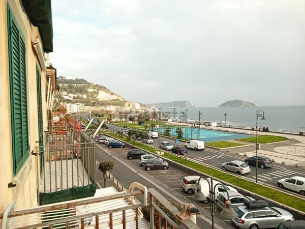 appartamento in vendita a Pozzuoli