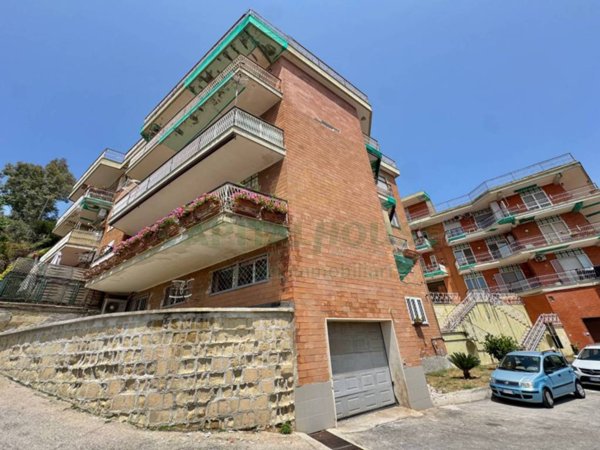 appartamento in vendita a Pozzuoli in zona Solfatara