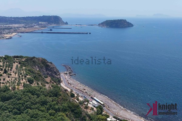 casa indipendente in vendita a Pozzuoli