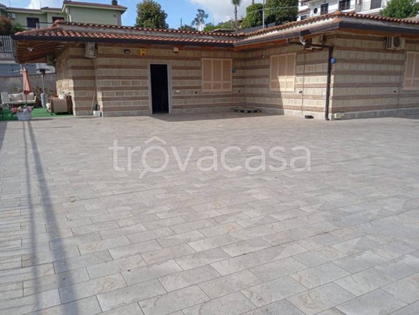 casa indipendente in vendita a Pozzuoli in zona Arco Felice