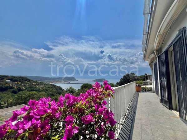 casa indipendente in vendita a Pozzuoli