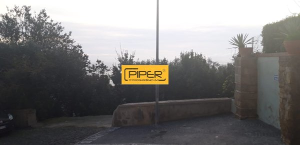 trivano in vendita a Pozzuoli in zona Solfatara