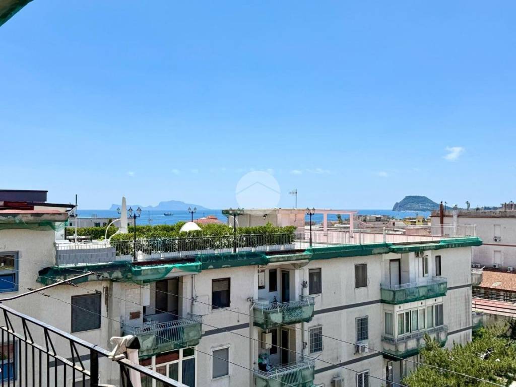 appartamento in vendita a Pozzuoli in zona Arco Felice