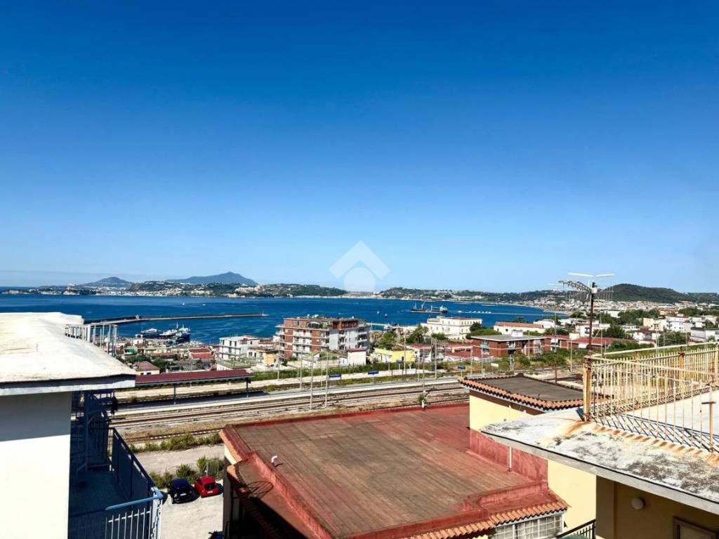 appartamento in vendita a Pozzuoli