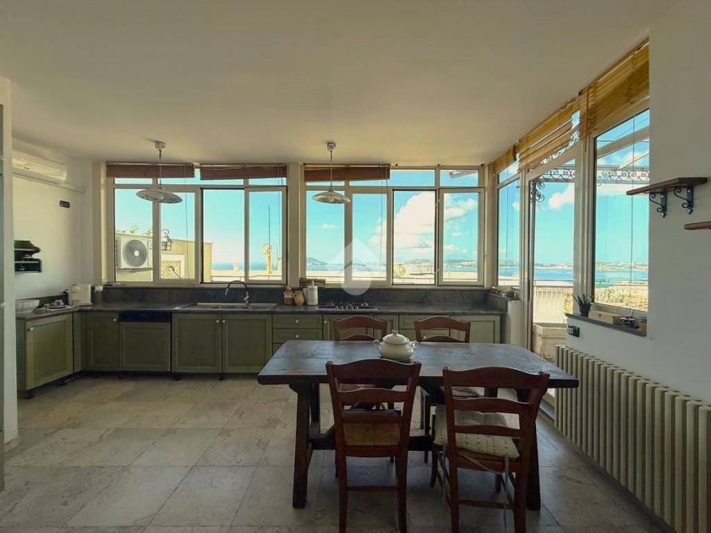 appartamento in vendita a Pozzuoli in zona Solfatara