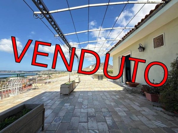 appartamento in vendita a Pozzuoli in zona Solfatara