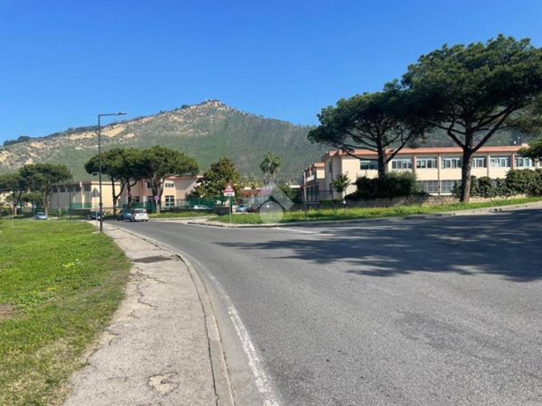 appartamento in vendita a Pozzuoli in zona Toiano