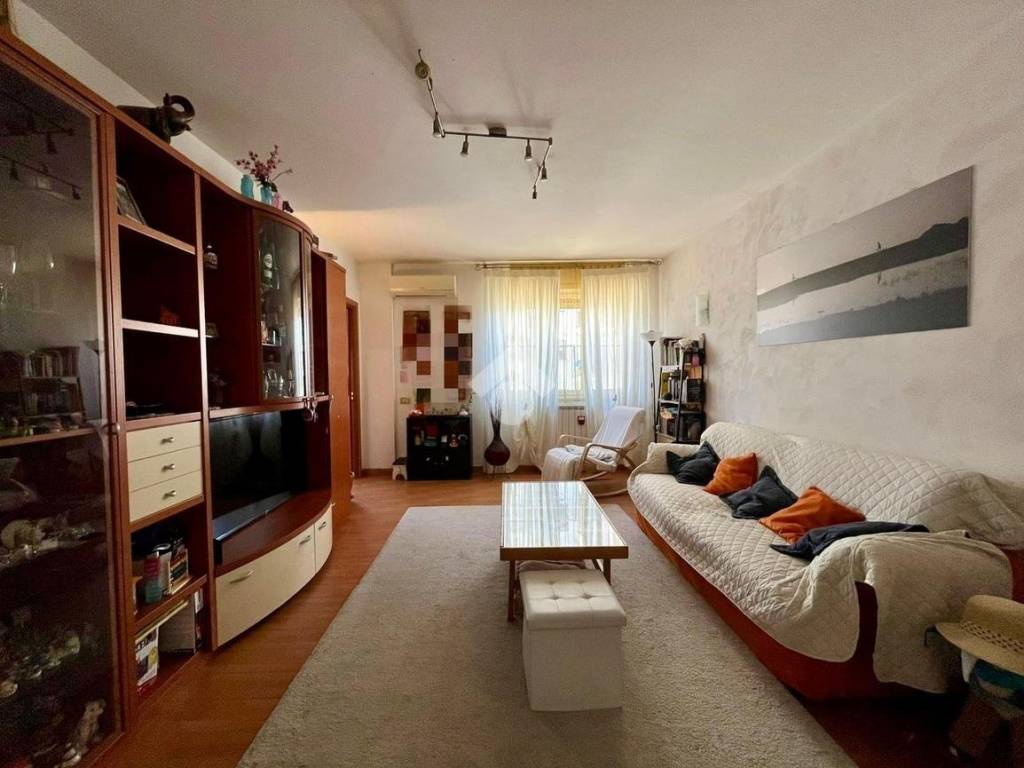 appartamento in vendita a Pozzuoli in zona Monterusciello