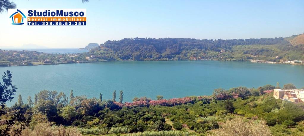 casa indipendente in vendita a Pozzuoli in zona Licola Lido