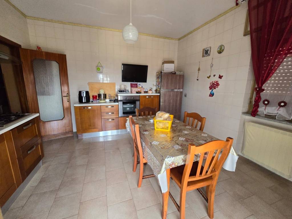 appartamento in vendita a Pozzuoli in zona Monterusciello