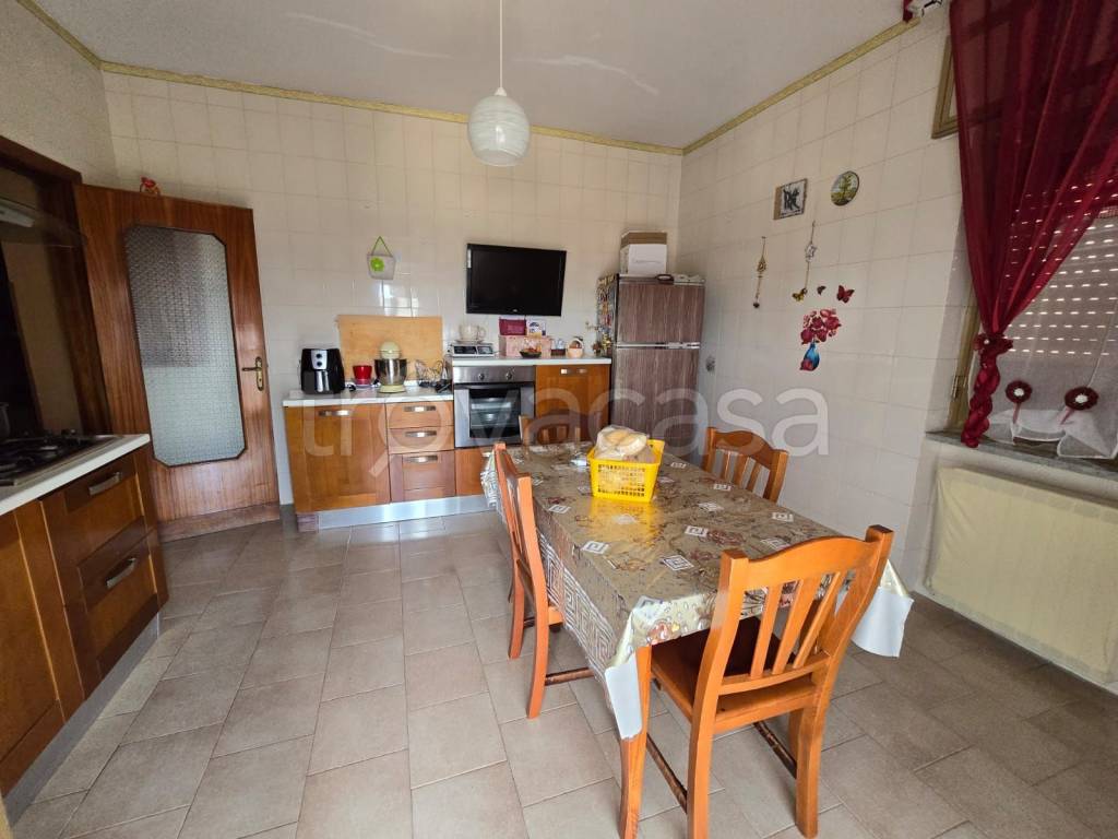 appartamento in vendita a Pozzuoli in zona Monterusciello