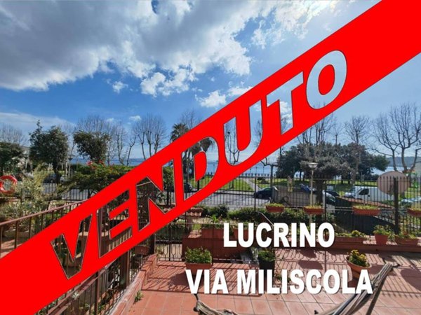 appartamento in vendita a Pozzuoli in zona Lucrino
