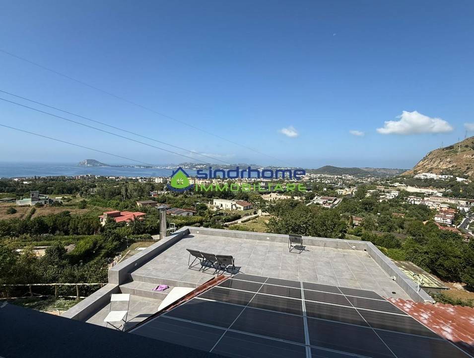 casa indipendente in vendita a Pozzuoli