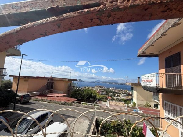 appartamento in vendita a Pozzuoli