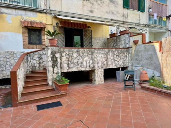 appartamento in vendita a Pozzuoli in zona Arco Felice