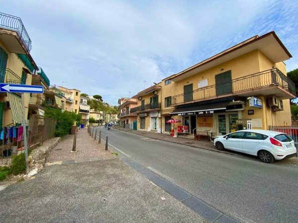 appartamento in vendita a Pozzuoli in zona Arco Felice