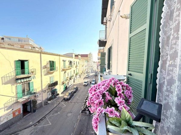 appartamento in vendita a Pozzuoli in zona Solfatara