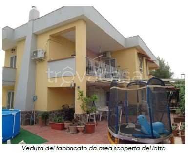 casa indipendente in vendita a Pozzuoli