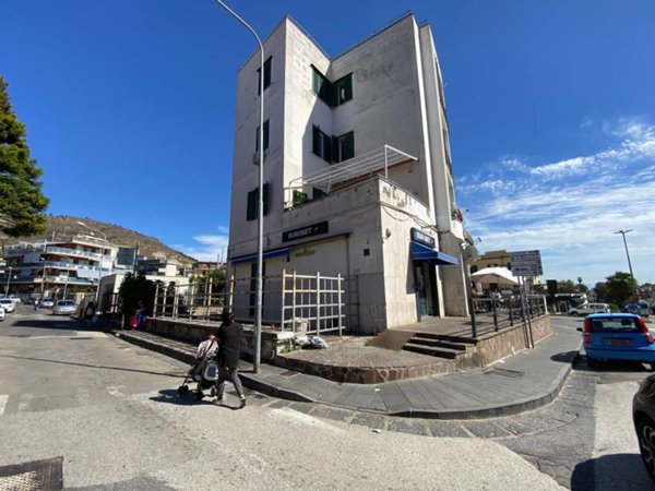 appartamento in vendita a Pozzuoli in zona Arco Felice