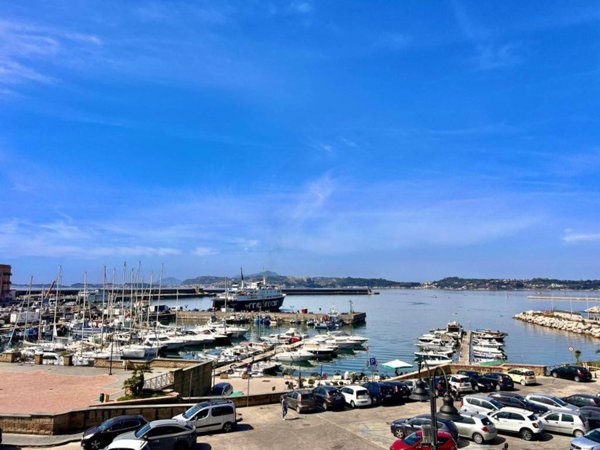 appartamento in vendita a Pozzuoli