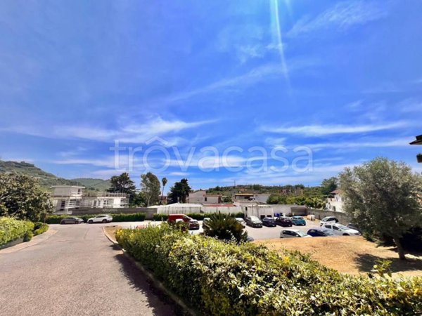 appartamento in vendita a Pozzuoli in zona Monterusciello