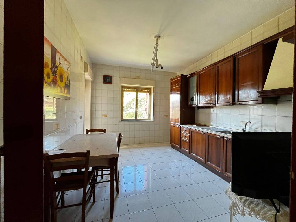 appartamento in vendita a Pozzuoli in zona Monterusciello