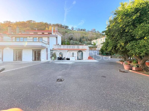 casa indipendente in vendita a Pozzuoli