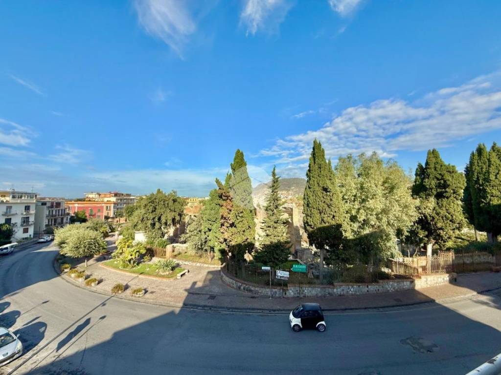 appartamento in vendita a Pozzuoli in zona Solfatara