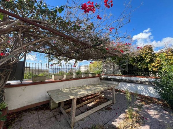 appartamento in vendita a Pozzuoli in zona Arco Felice