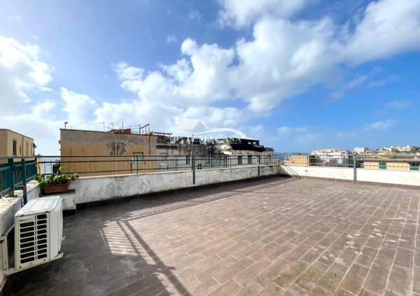 appartamento in vendita a Pozzuoli